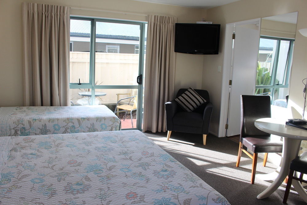 Westport Spa Motel Esterno foto