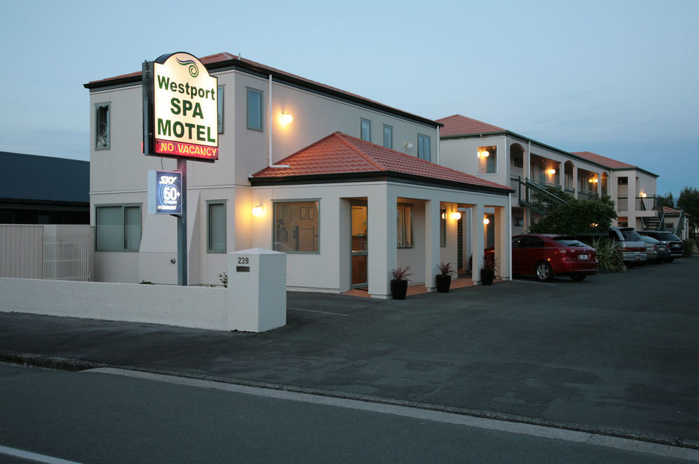 Westport Spa Motel Esterno foto